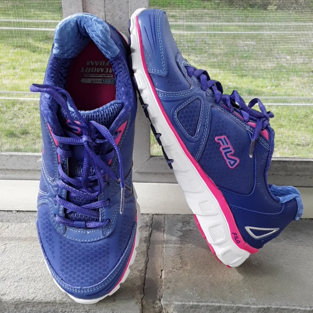 Almost New! FILA Cool Max Memory Foam Sneakers